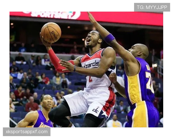 纳什凭借精准传球提升湖人挡拆效率，明显优化进攻节奏